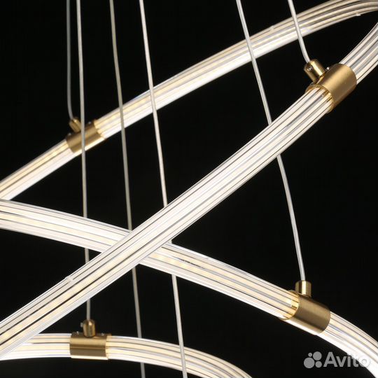 Люстра в спальню хай-тек