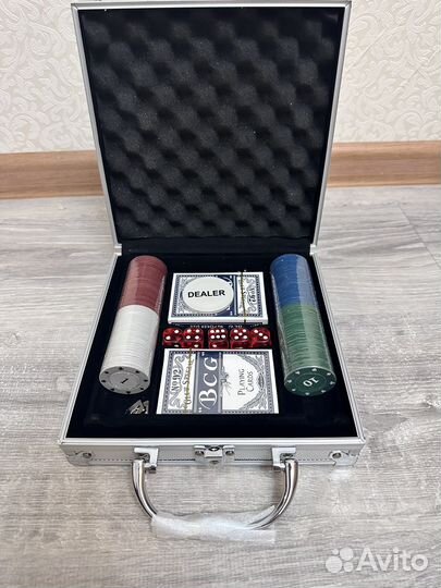 Набор для игры в покер новый