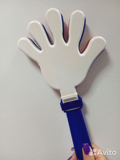 Флаг, дудочка, ладошки