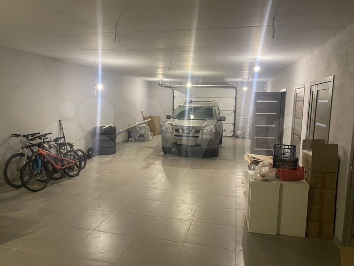 Дом 428 м² на участке 7,2 сот.