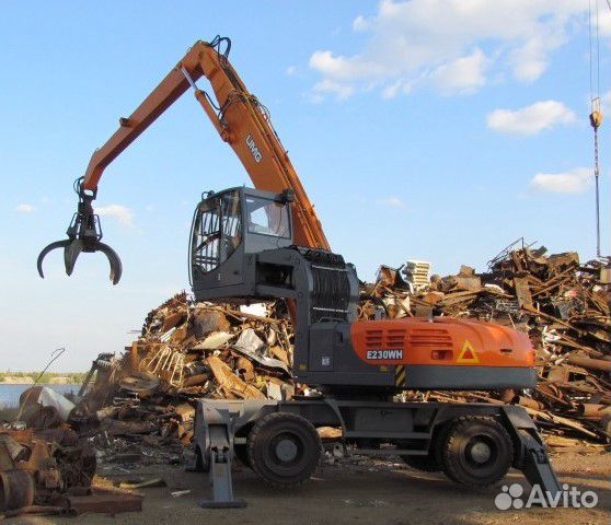 Тракторист-машинист перегружателя лома