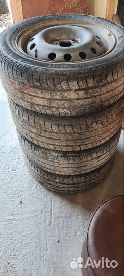 Колеса летние r14