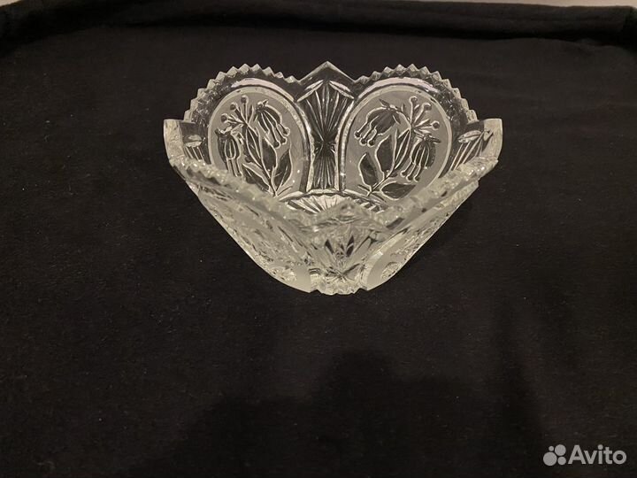 Хрустальная конфетница и молочник