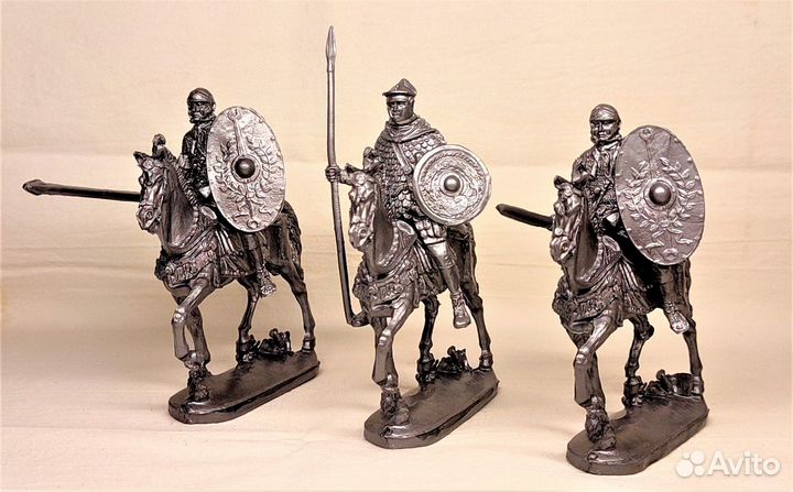 Солдатики конные Римляне Викинги Рыцари Русичи