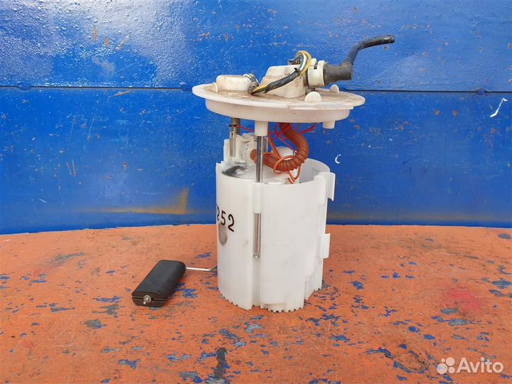 Бензонасос в сборе Ford Fiesta 6 USA 1,6 2012-2019