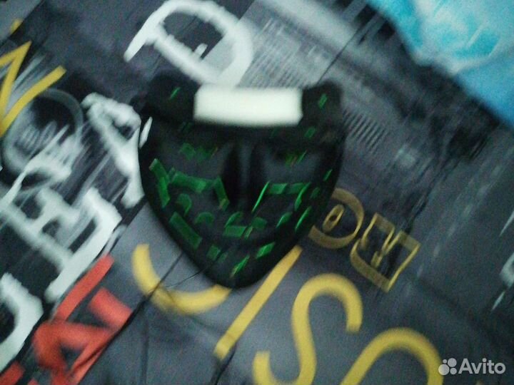 Светящаяся маска