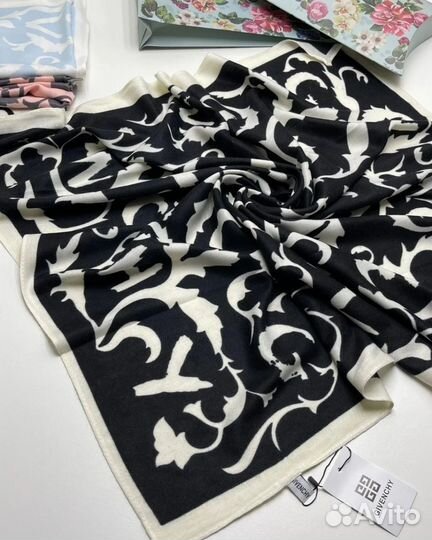 Женские шарфы и платки