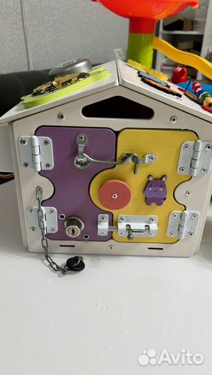 Бизиборд домик