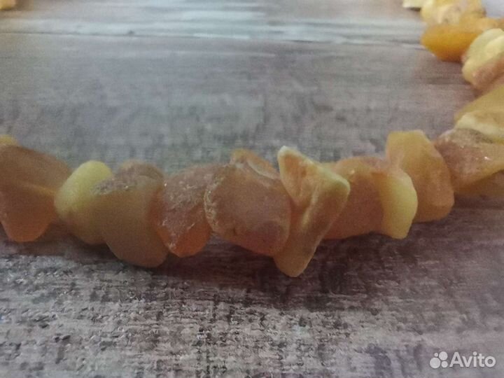 Янтарные бусы не обработанные детские