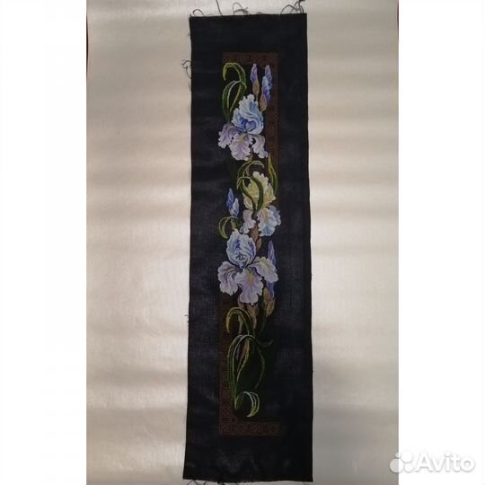 Панно вышитая картина вышивка Ирисы