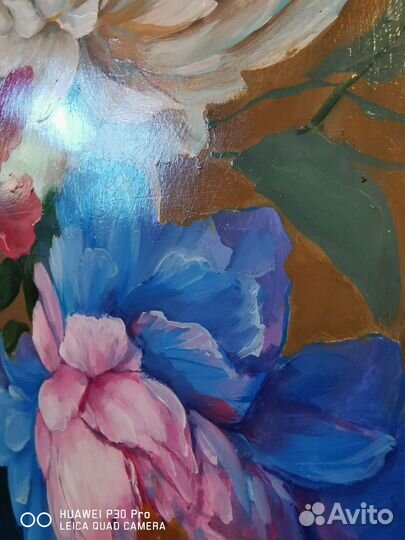 Овальная картина маслом