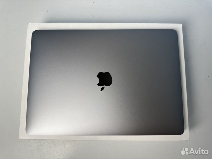 MacBook Pro 13 2022 M2 256Gb (85 циклов)