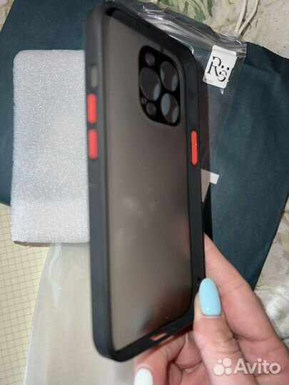 Чехлы на iPhone 13 про