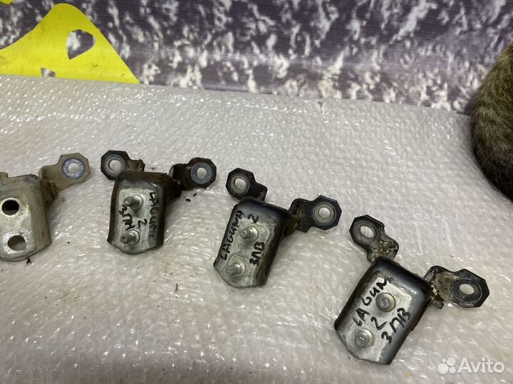 Петля двери Renault Laguna 2 Лагуна