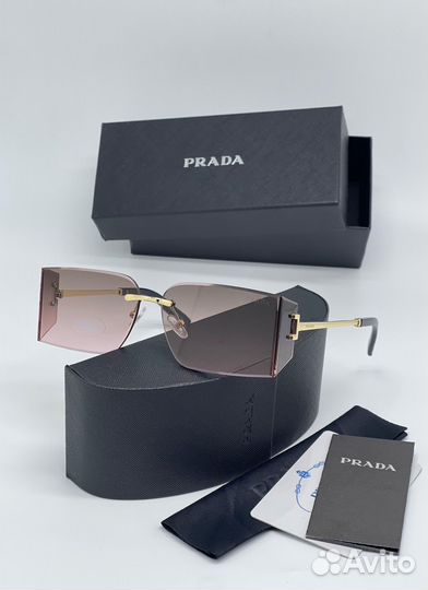 Солнцезащитные очки prada