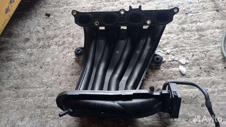 Коллектор впускной 1,6 Ниссан Tiida C11