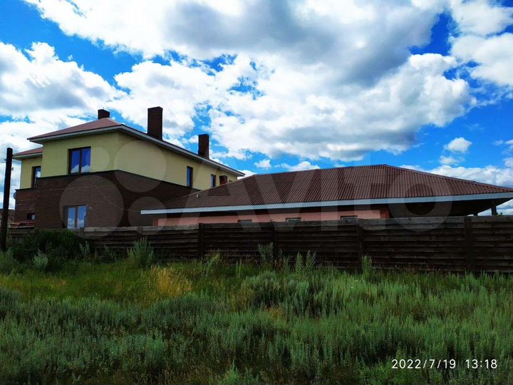 Дом 200 м² на участке 20 сот.