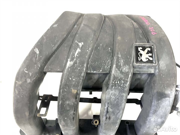 Впускной коллектор Peugeot 206 1.4