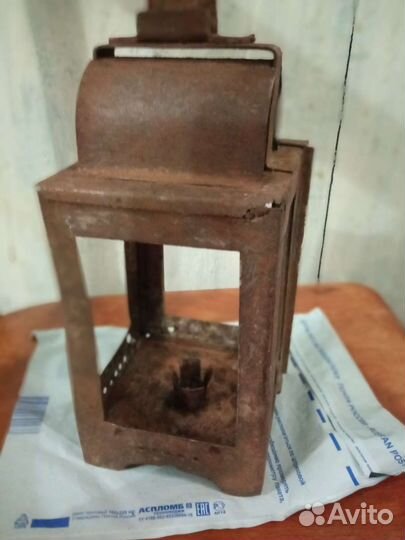 Старинный свечной фонарь