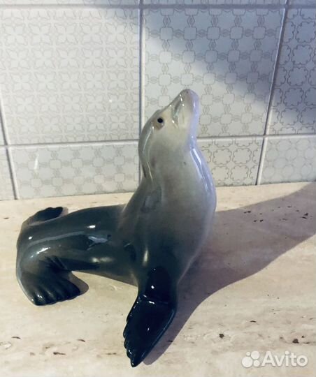 Статуэтка СССР «Тюлень», фарфор, лфз