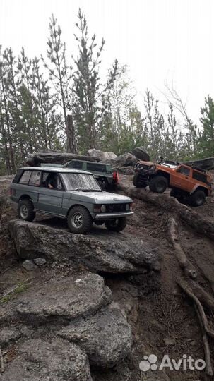 RC модель 1/10 Axial scx10ii Range Rover