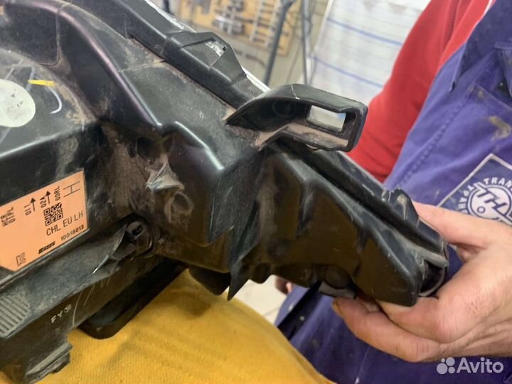 Фары Nissan передняя левая