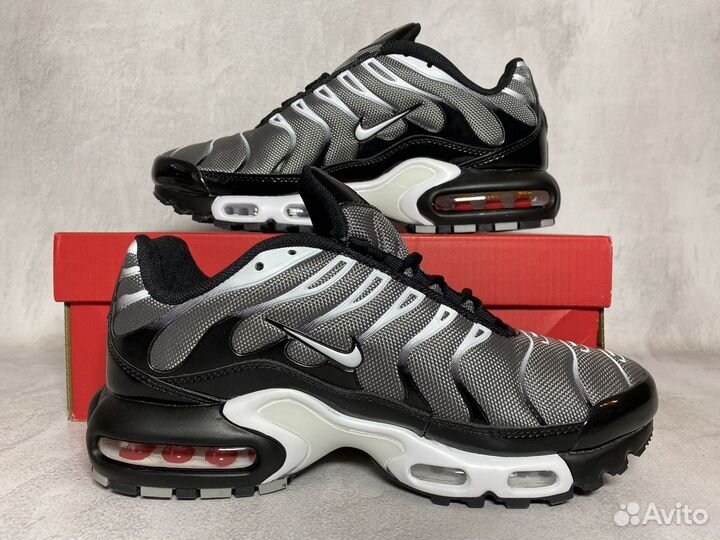 Кроссовки Nike Air Max Tn Plus