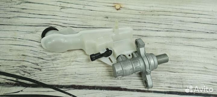 Главный тормозной цилиндр Opel Mokka