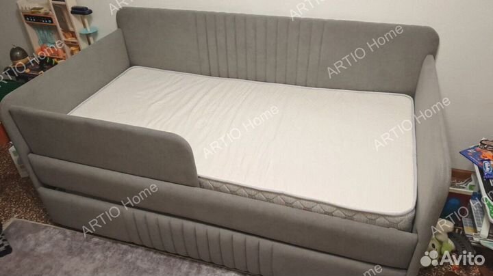 Детская кровать с ящиками