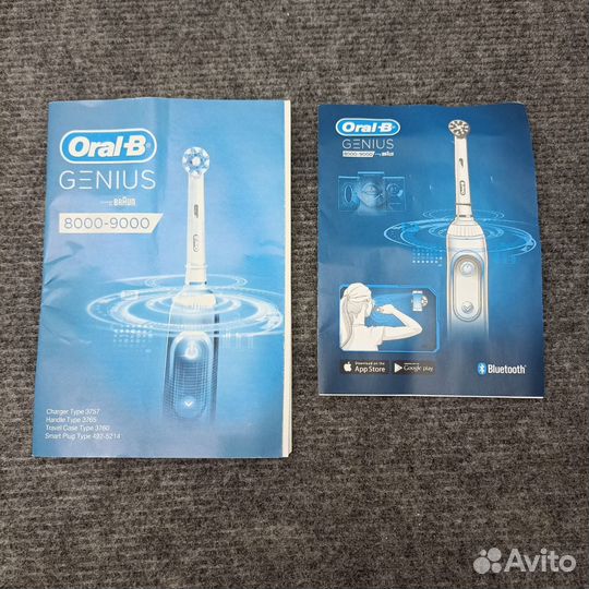 Электрическая зубная щетка Oral B Genius 8000