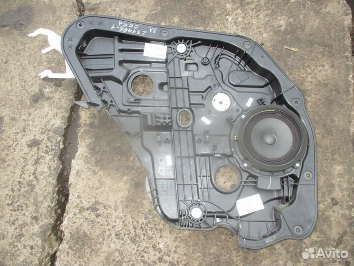 Стеклоподъемник электрический задний левый