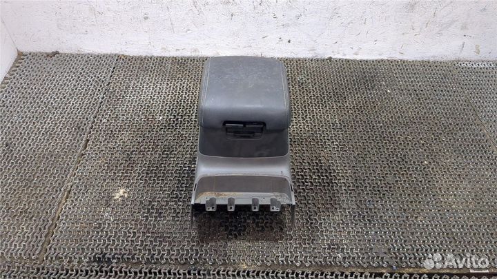 Консоль салона Mitsubishi Pajero / Montero, 2003