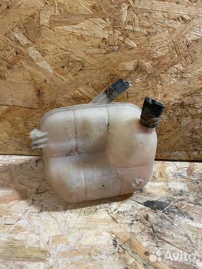 Расширительный бачок Опель Астра H Зафира B