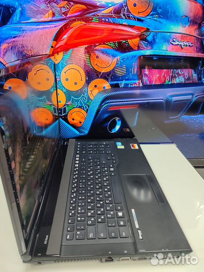 Ноутбук FullHD 17.3