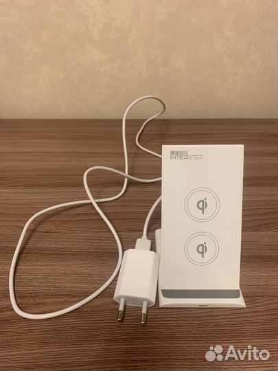 Беспроводное зарядное устройство Interstep
