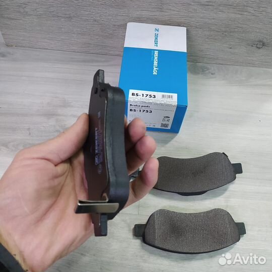 Колодки тормозные передние Honda CR-V 3, Audi 90