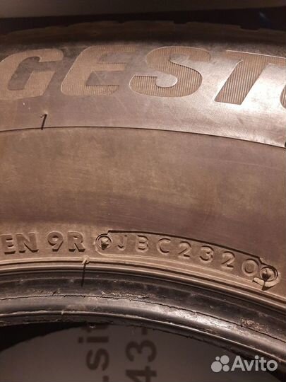 Bridgestone Blizzak Spike-02 245/65 R17 111T