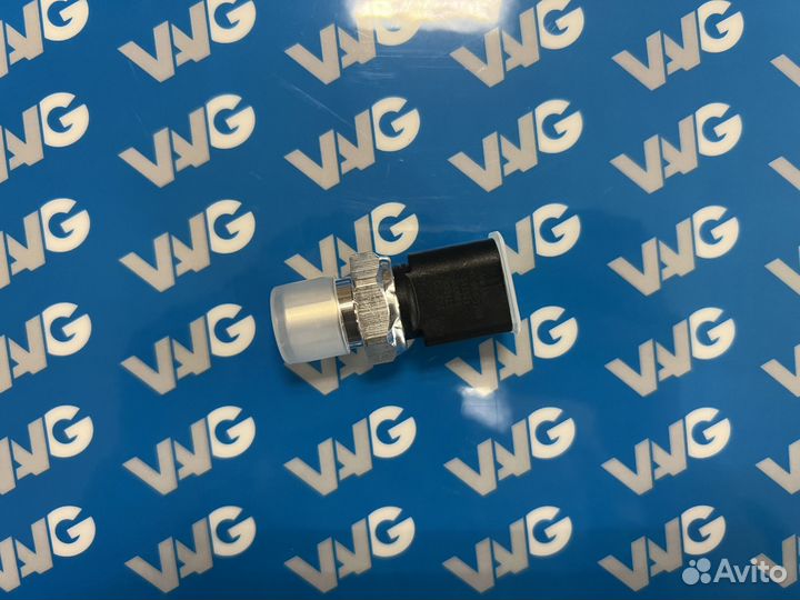 Датчик хладагента Skoda Volkswagen Audi