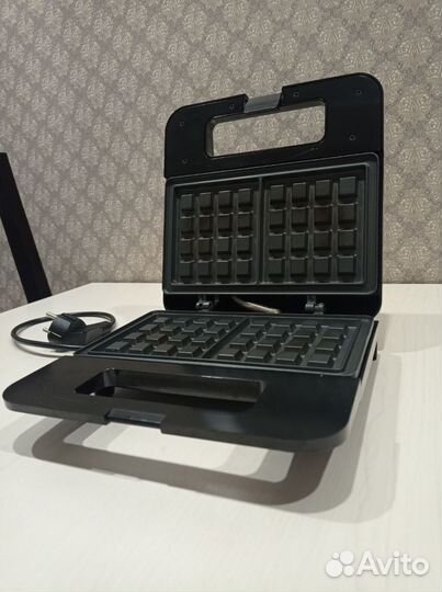 Электрическая вафельница