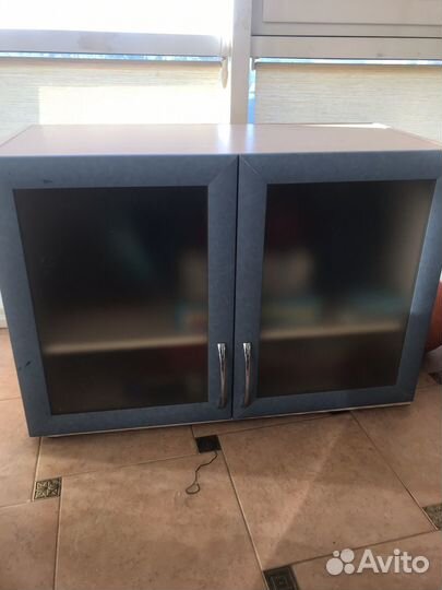 Подвесной шкаф б/у