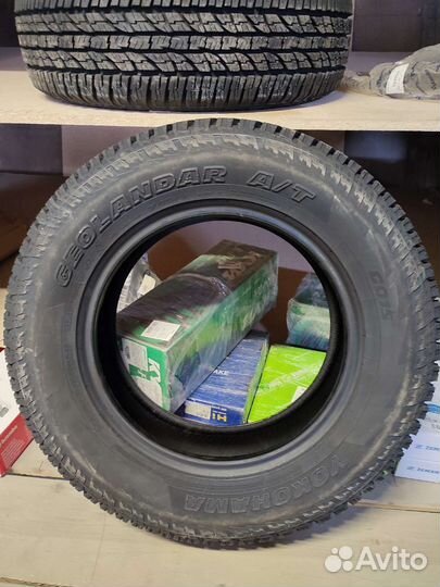 Yokohama GEOLANDAR G015 215/70 R16