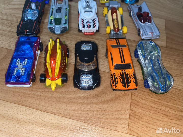 Hot wheels машинки
