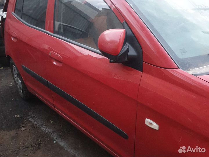 Передний правый дверь в сборе киа пиканто 1