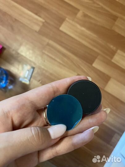 Держатель для телефона в машину