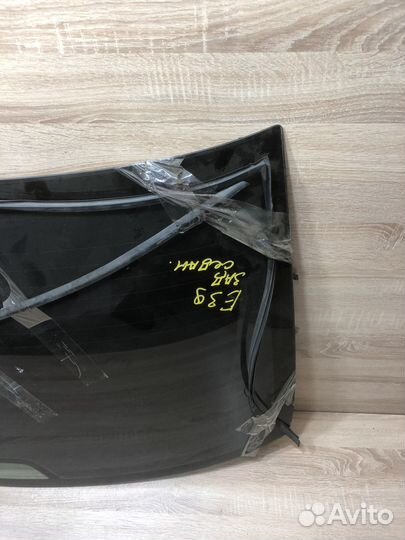 Стекло заднее BMW E39 с молдингами под антенну