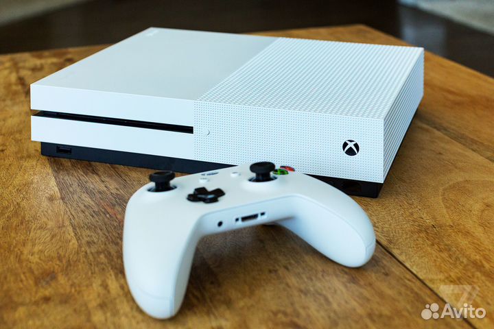 Xbox one s 1tb (идеальное)