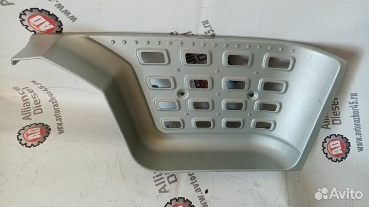 Подножка ступенька накладка в ступеньку левая DAF