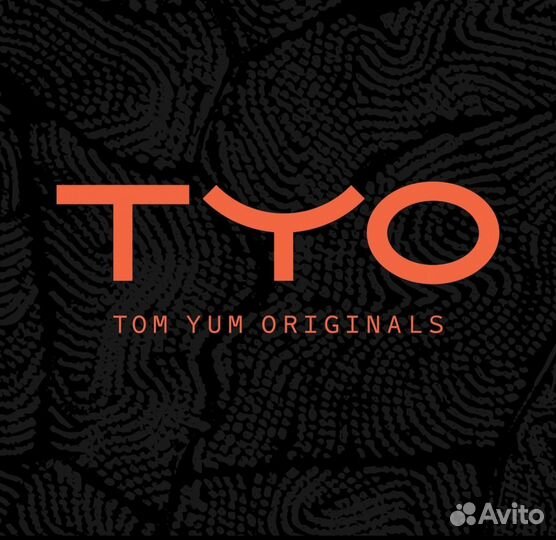 Официант в ресторан паназиатской кухни TYO