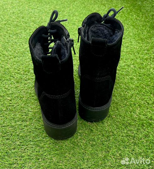 Ботинки демисезонные замшевые Tamaris 39