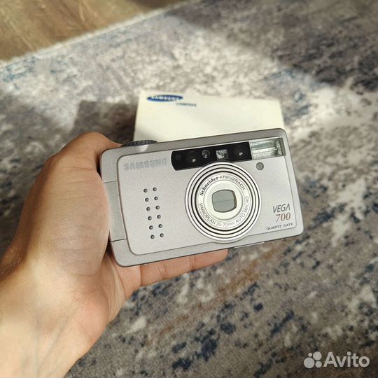 Плёночный фотоаппарат Samsung vega 700